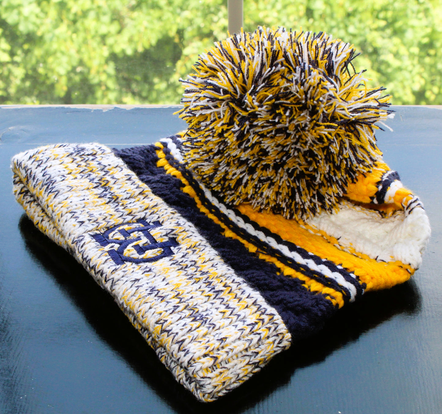 WH Pom Pom Hat